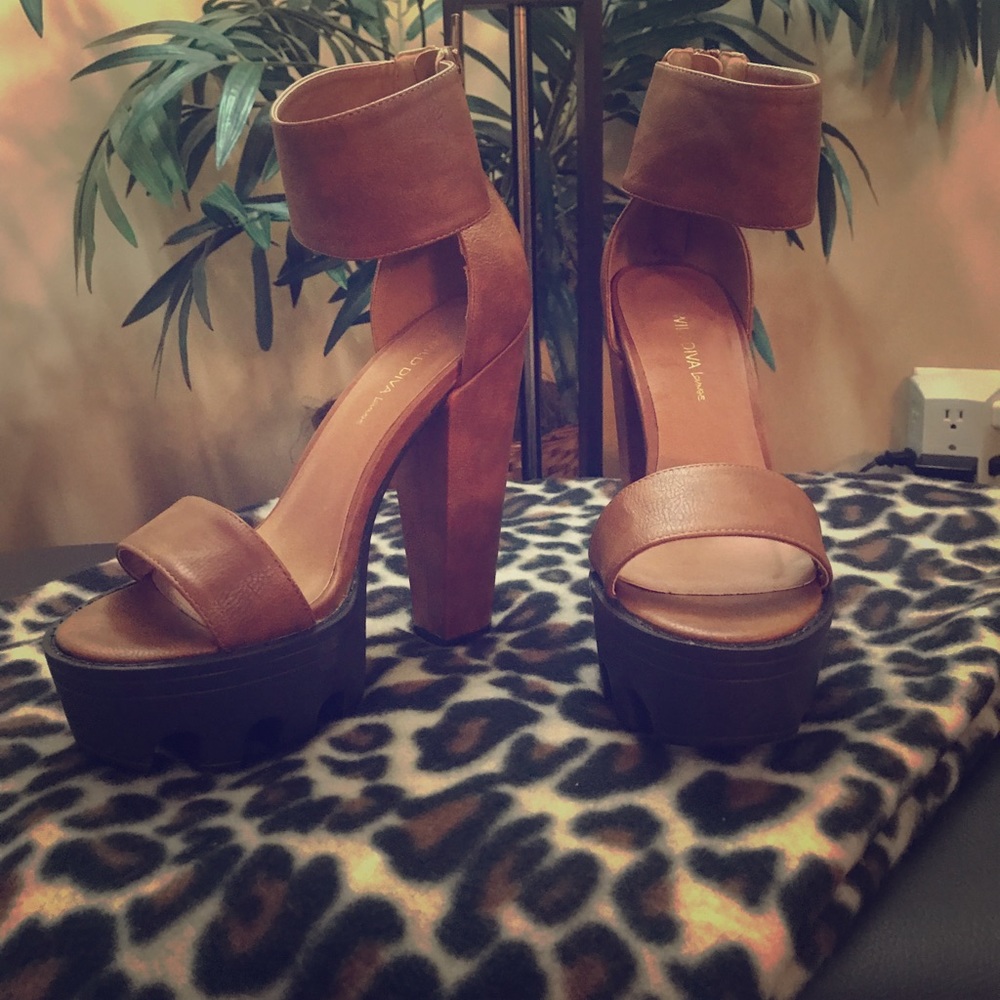 Fashionable heels never worn!!!